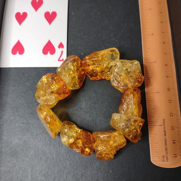 Very Cool Amber Colored Stretch Bracelet - Picture 3 of 6